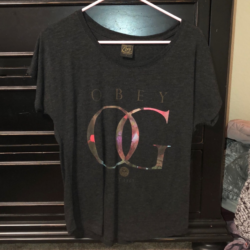 obey tee